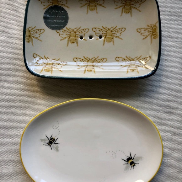 New Bee Soap Dish & Oval Trinket or Soap‎ Dish - Picture 1 of 5